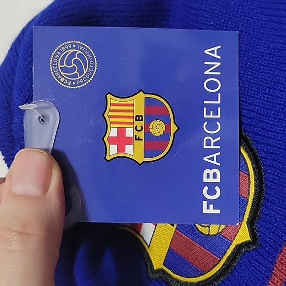 FCBARCELONA Knit Beanie One Size Unisex Blue and Red NWT - Picture 6 of 13